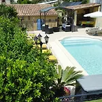 De Charme Familiale Avec Piscine Privée, Proche Des Plages Et De Cassis Villa *