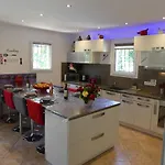 De Charme Familiale Avec Piscine Privée, Proche Des Plages Et De Cassis * Ceyreste
