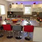 De Charme Familiale Avec Piscine Privée, Proche Des Plages Et De Cassis Ceyreste