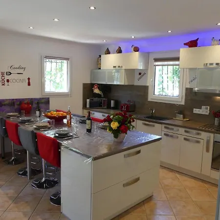 De Charme Familiale Avec Piscine Privee, Proche Des Plages Et De Cassis * Ceyreste