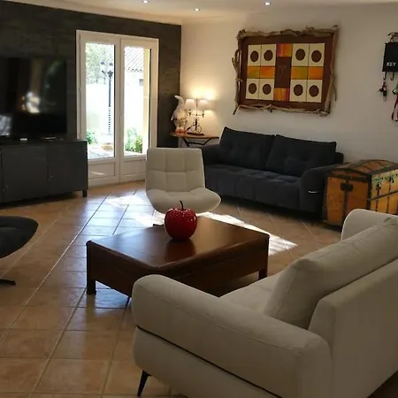 De Charme Familiale Avec Piscine Privee, Proche Des Plages Et De Cassis *
