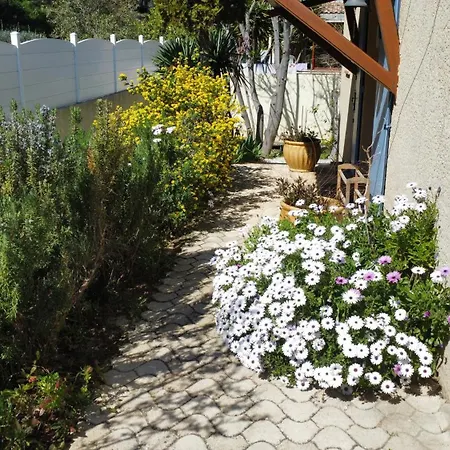 De Charme Familiale Avec Piscine Privee, Proche Des Plages Et De Cassis *